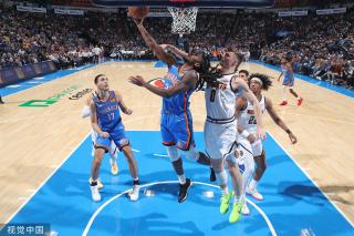 篮捧起总冠 篮捧起总冠