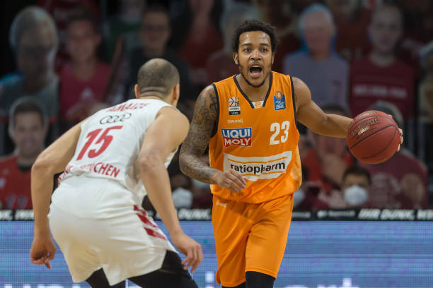 两家俱乐部 两家俱乐部